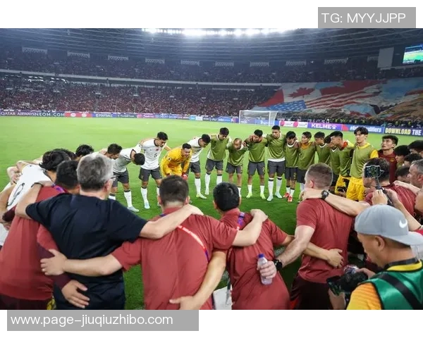 足球队伍的团结与拼搏精神如何塑造冠军之路与球员成长的故事